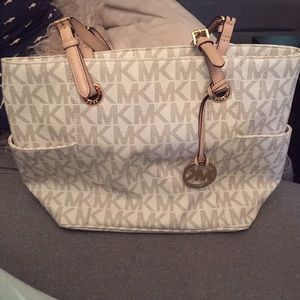 Michael Kors tote