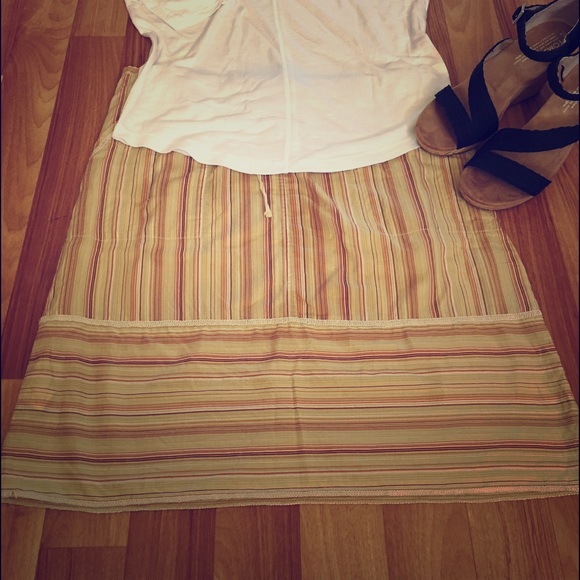 Max studio skirt