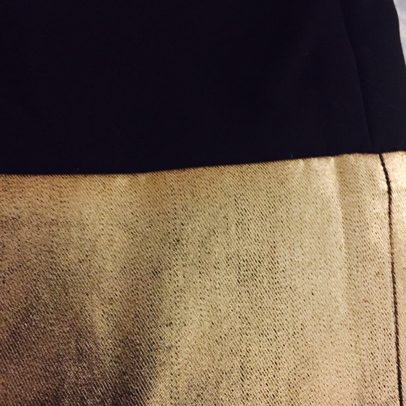 Black and Gold Express Mini - Picture 2 of 2