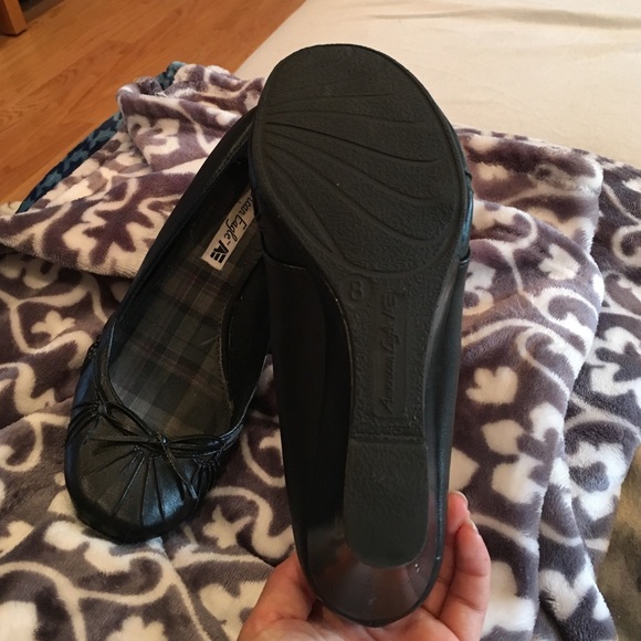 Shoes - Picture 3 of 3