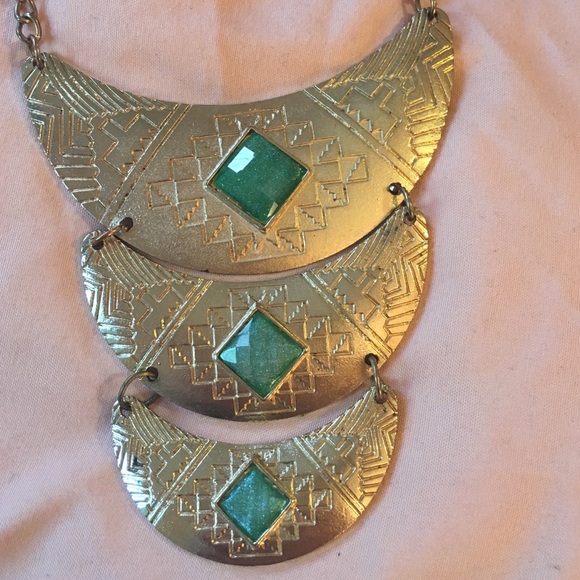 Fun faux-Aztec-Esque necklace. 💫 - Picture 2 of 2