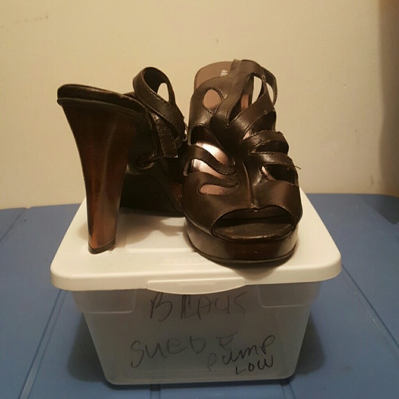 Shoe
