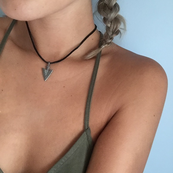 Handmade arrow pendant chocker