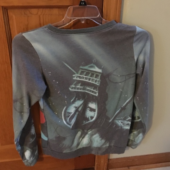 Sweater - Picture 2 of 2