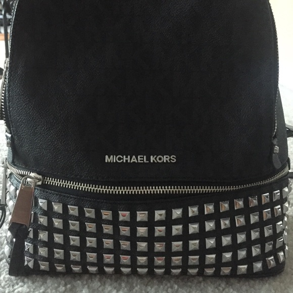 SOLD!!!! Michael Kors 100% authentic backpack! - Picture 2 of 4