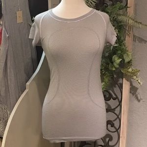 Lululemon top