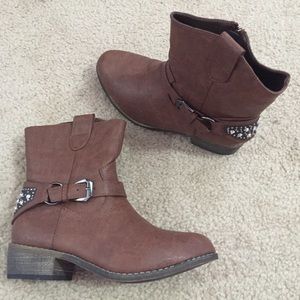 Brown cowboy booties with rhinestone buckle