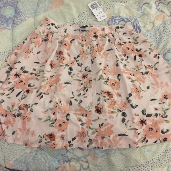 NWT Forever 21 Skirt - Picture 1 of 2