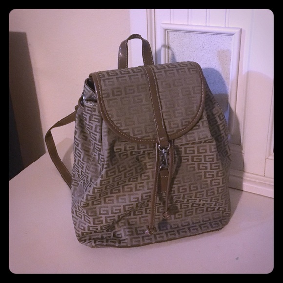 Mid size backpack
