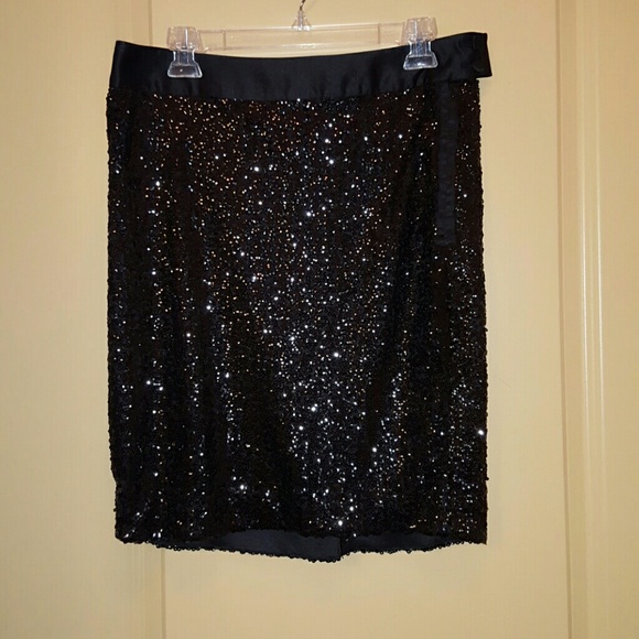 Black fully lined sequin pencil skirt