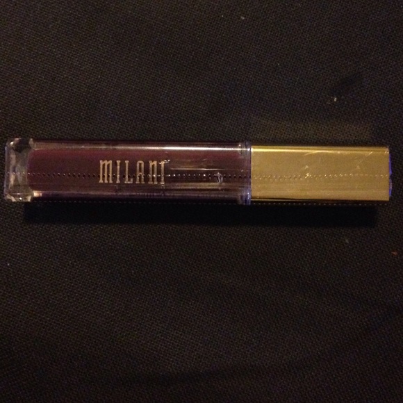 LTD EDITION Milani Amore Matte Lip Creme - Flirt08