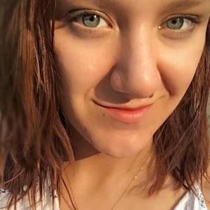 Meet your Posher, Aarika schilz