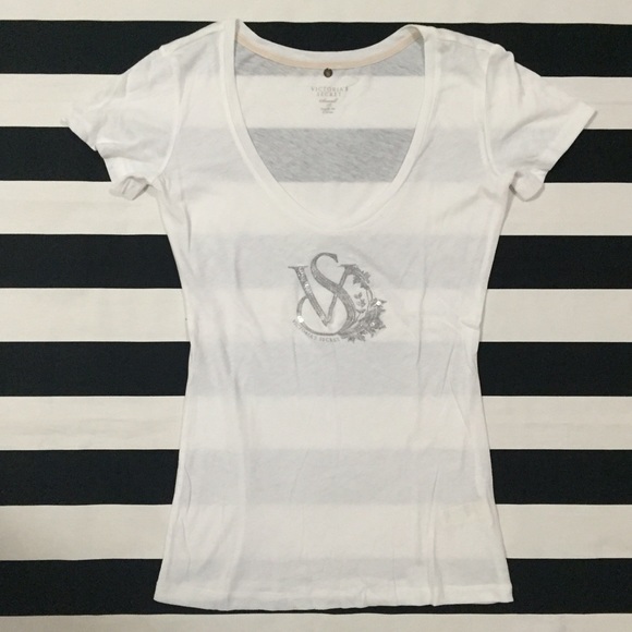 [Victoria's Secret] short sleeved white tshirt szS - Picture 2 of 4