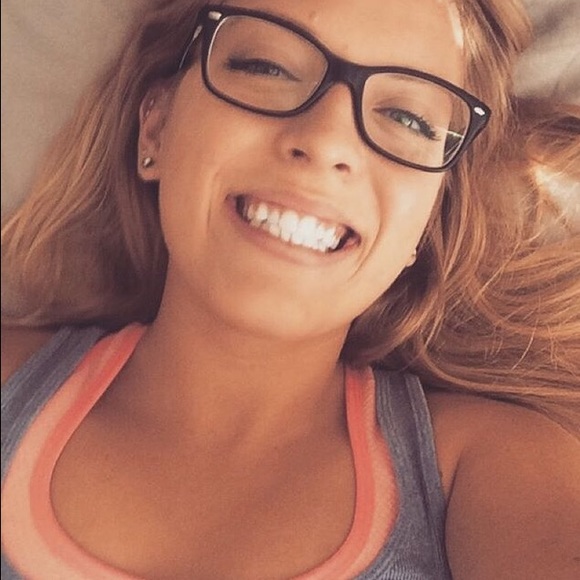 Meet your Posher, Kylee - Picture 1 of 1