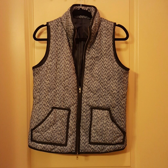 Black and white double zipper vest