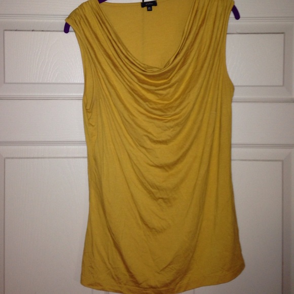 Yellow top - Picture 2 of 4