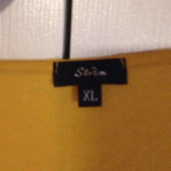 Yellow top - Picture 4 of 4