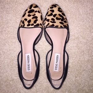 MAKE AN OFFER. Steve Madden flats.