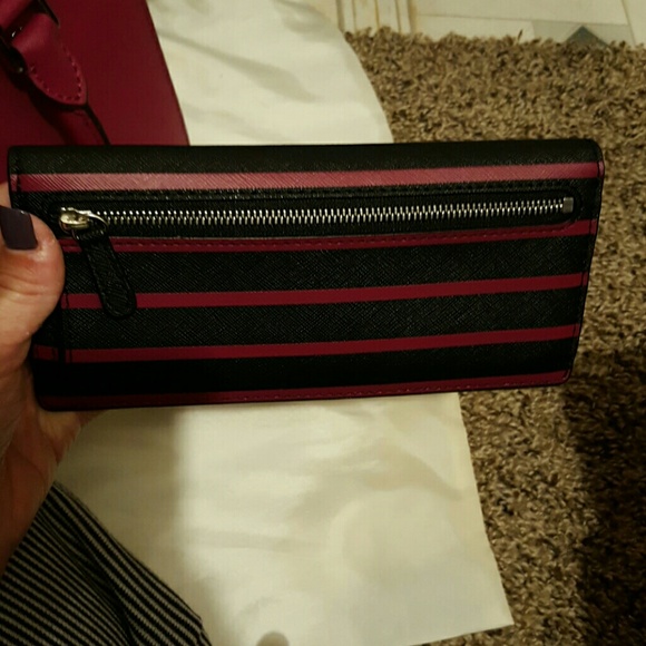 SOLD!Michael kors handbag and wallet - Picture 4 of 4