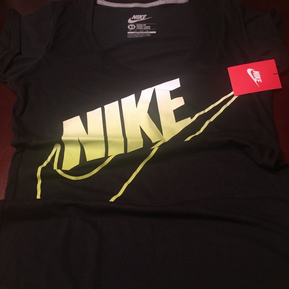 Nike Tee