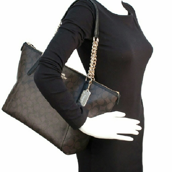 Authentic Coach signature Ava chain tote - Picture 3 of 4