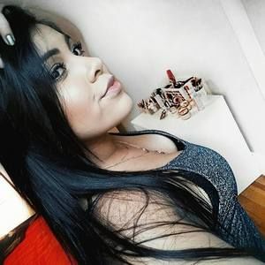 Meet your Posher, Aline