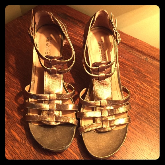 Kenneth Cole gold strappy heeled sandals