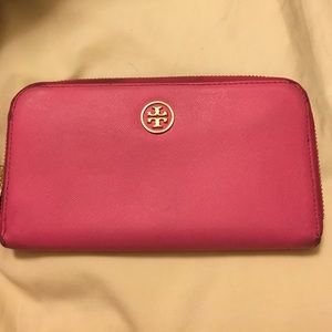 Tory Burch wallet