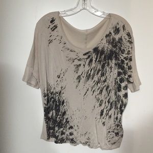 Loose patterned short sleeve