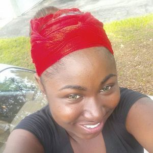 Meet your Posher, Adrianna