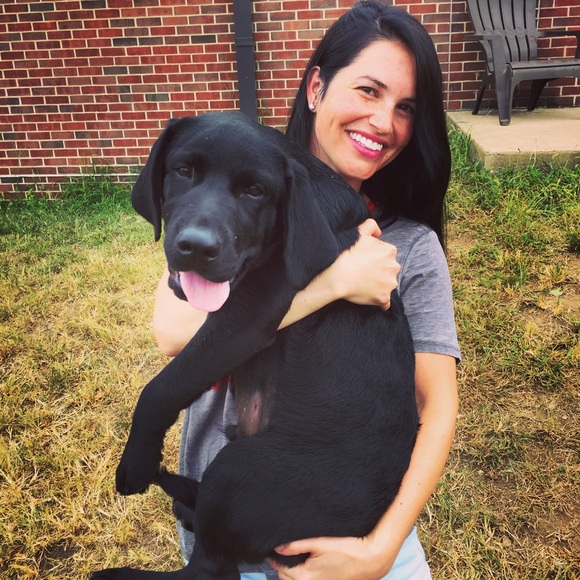 Meet your Posher, Tara - Picture 2 of 3