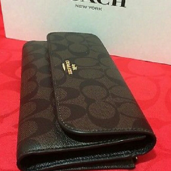 Authentic Coach signature canvas checkbook/wallet - Picture 2 of 4
