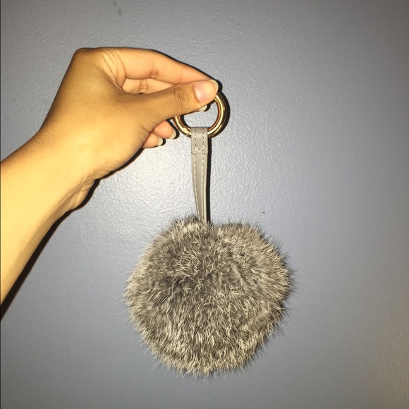 Gray Pom Pom Key Chain - Picture 3 of 3