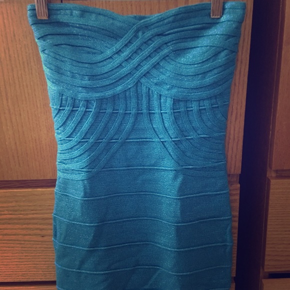 Hot Miami Styles turquoise metallic dress