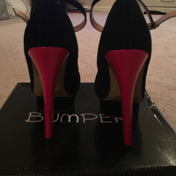 Lip heels - Picture 3 of 4