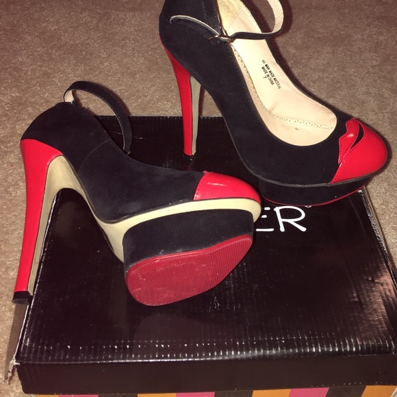 Lip heels - Picture 4 of 4