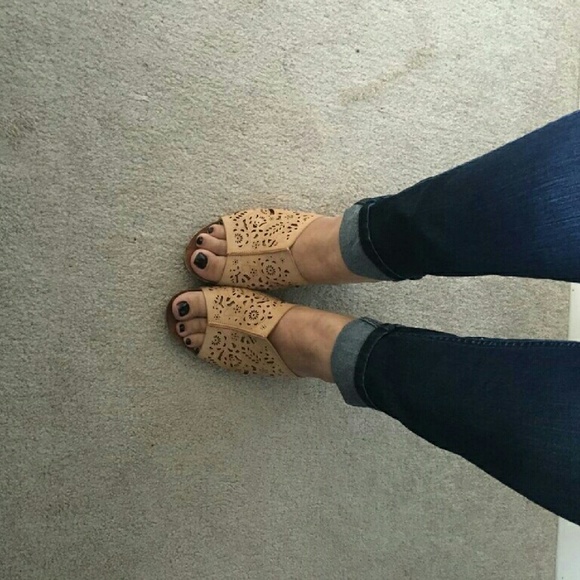 Rebels - Picture 3 of 4