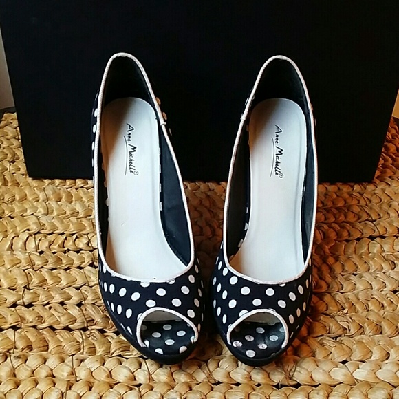 Black/White
