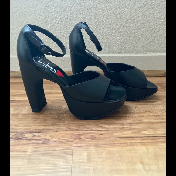 Luichiny Shoes - Luichiny Platform Heels Size 7M