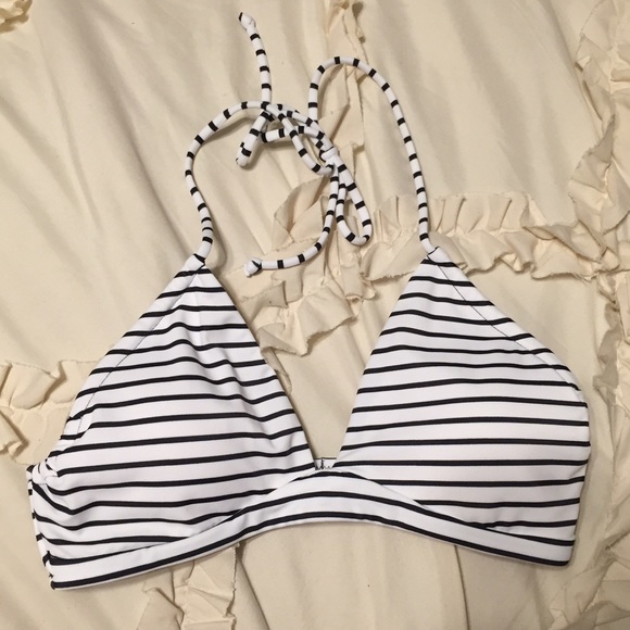 🚫SOLD🚫 Victoria's Secret Bralette Swim Top