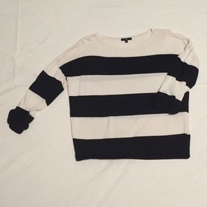 Quarter length sleeved sweater