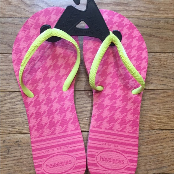 Brand new pink Havaianas size 7
