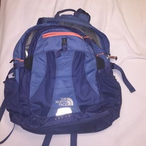 North face recon backpack
