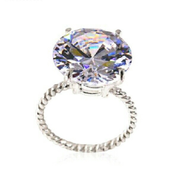 STERLING SILVER CZ RING