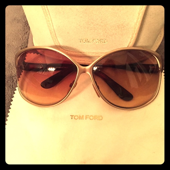 SOLD Tom Ford Yvette sunglasses
