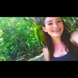 Meet your Posher, Emily