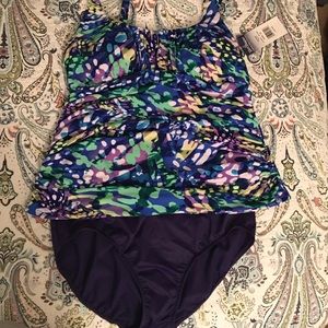 NWT SlimShaper size 18 tankini