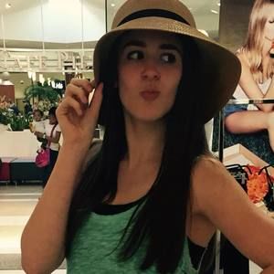 Meet your Posher, Hannah