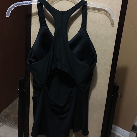 Nike gym top - Picture 2 of 2