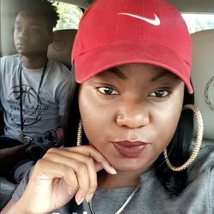 Meet your Posher, Shineice